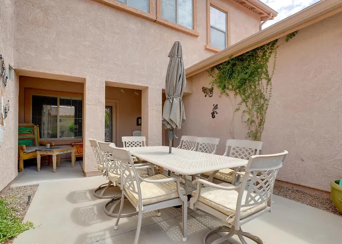 Holiday home Desert Oasis: Fenced Yard W/ Hot Tub Maricopa